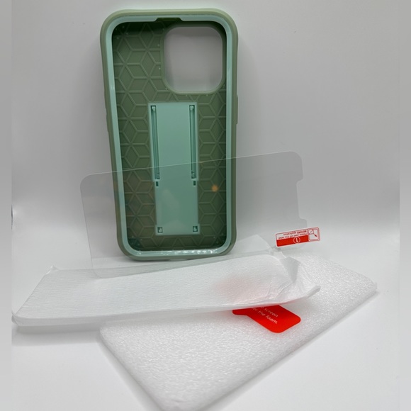 iPhone 13 Pro Case - Picture 3 of 8